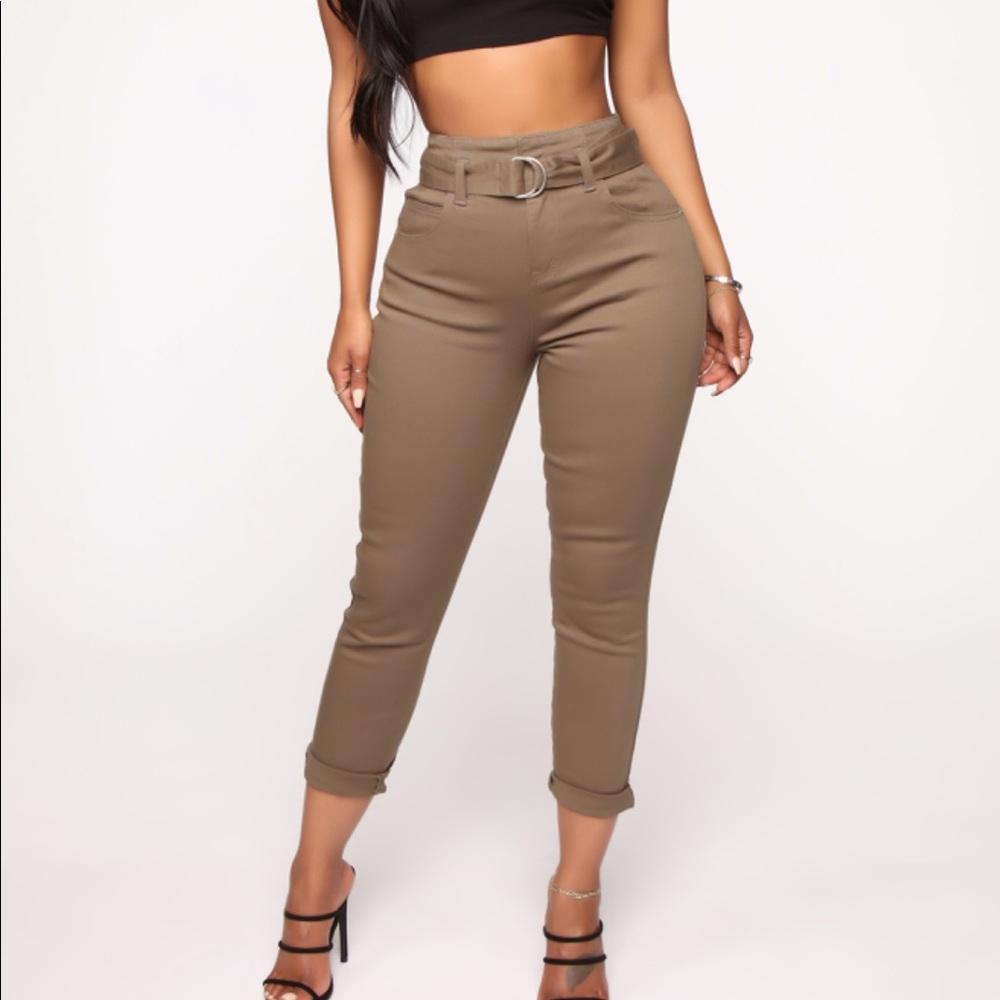 olive pants 🔥